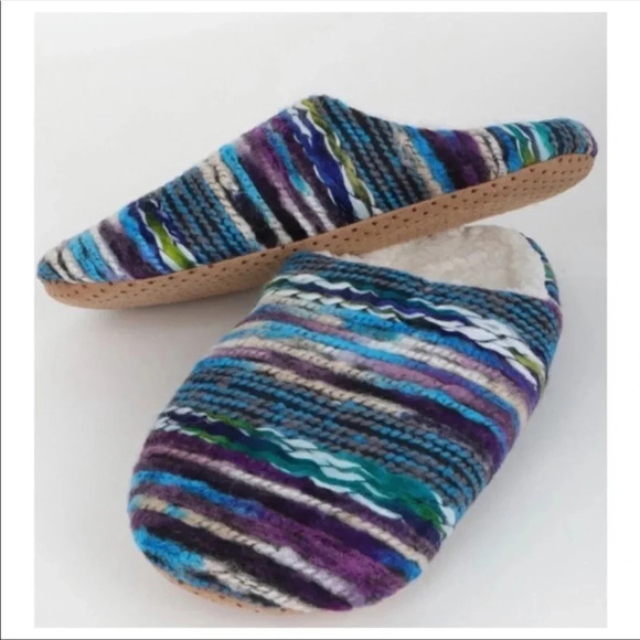 Boho Handwoven Sherpa Slippers | Cozy Knit House Shoes - Picture 2 of 3